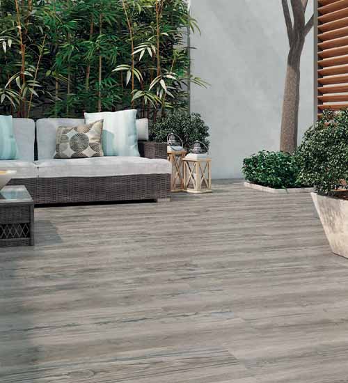 Escada Blanco 9 1/2 by 34 1/2 WoodLook Tile Plank Room View